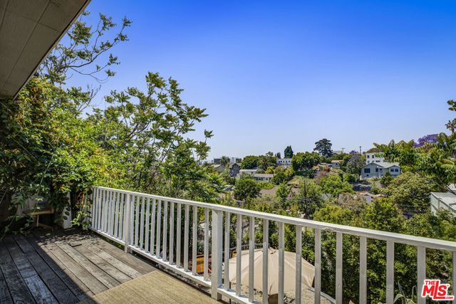 1120 W Edgeware Road, Los Angeles, CA 90026