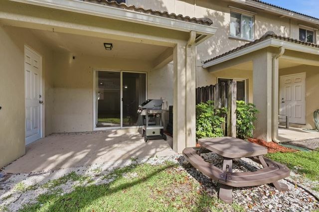 5959 London Lane, Tamarac, FL 33321