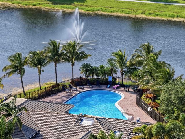 5959 London Lane, Tamarac, FL 33321