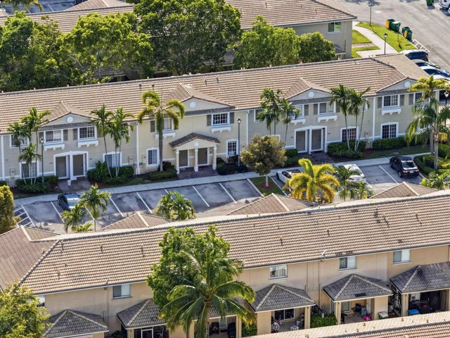 5959 London Lane, Tamarac, FL 33321