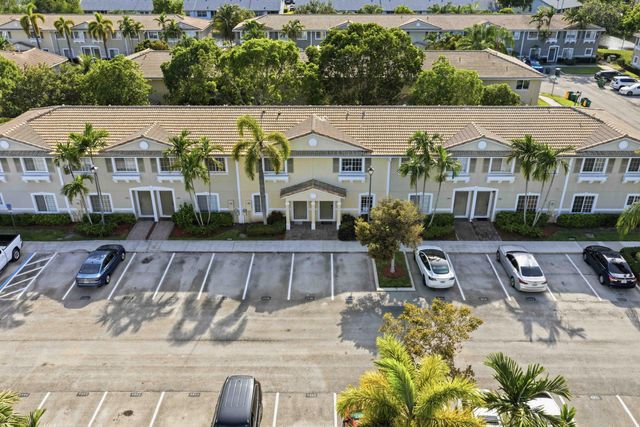 5959 London Lane, Tamarac, FL 33321