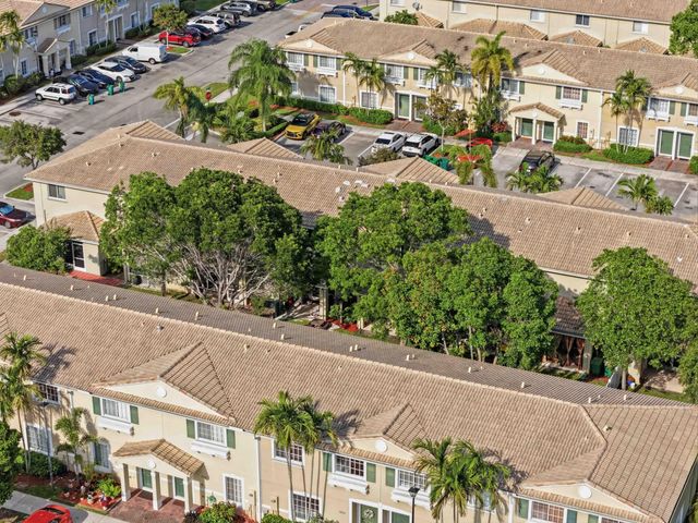 5959 London Lane, Tamarac, FL 33321