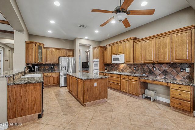 1351 E CANARY Drive, Gilbert, AZ 85297