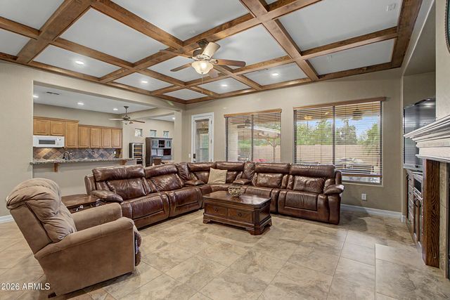 1351 E CANARY Drive, Gilbert, AZ 85297