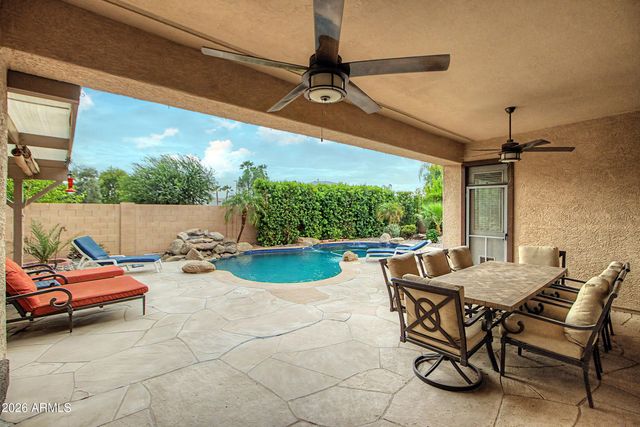 1351 E CANARY Drive, Gilbert, AZ 85297