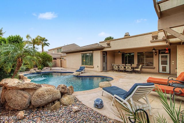 1351 E CANARY Drive, Gilbert, AZ 85297