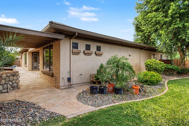 1351 E CANARY Drive, Gilbert, AZ 85297