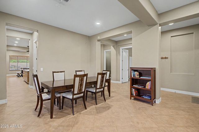 1351 E CANARY Drive, Gilbert, AZ 85297