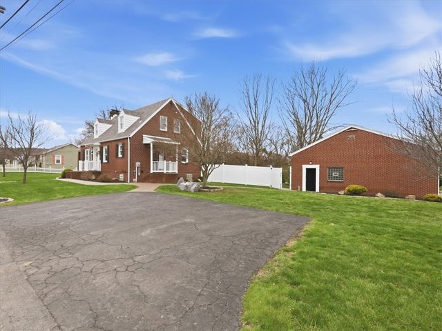 2004 Spring St, Hopewell Twp, PA 15001