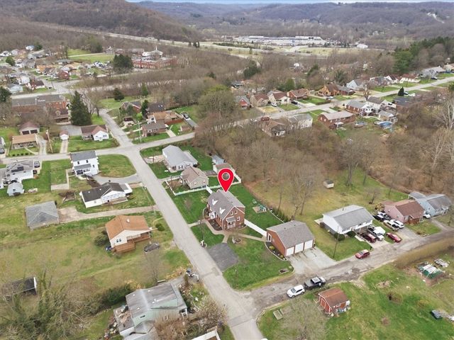 2004 Spring St, Hopewell Twp, PA 15001