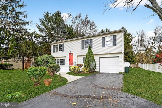 43 LINDEN LN, Plainsboro, NJ 08536
