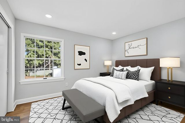 43 LINDEN LN, Plainsboro, NJ 08536