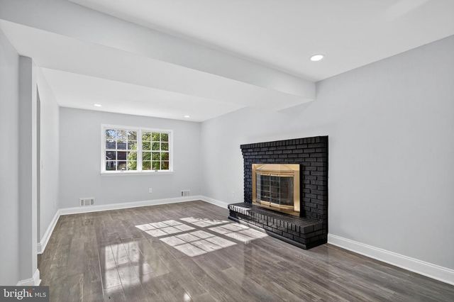 43 LINDEN LN, Plainsboro, NJ 08536