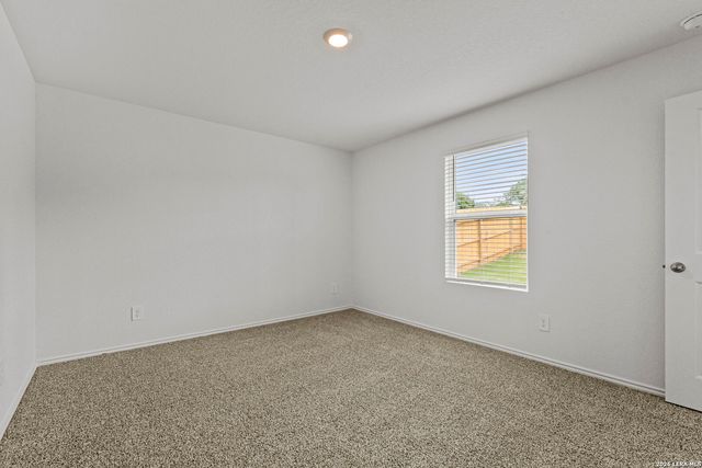 16052 Mahogany Way, Elmendorf, TX 78112