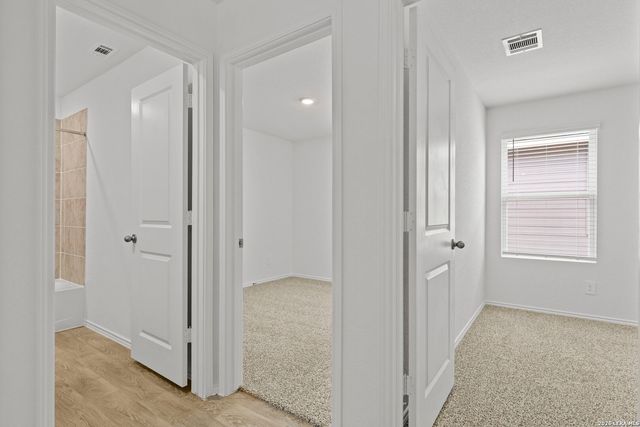 16052 Mahogany Way, Elmendorf, TX 78112