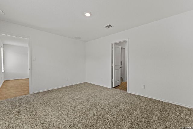 16052 Mahogany Way, Elmendorf, TX 78112