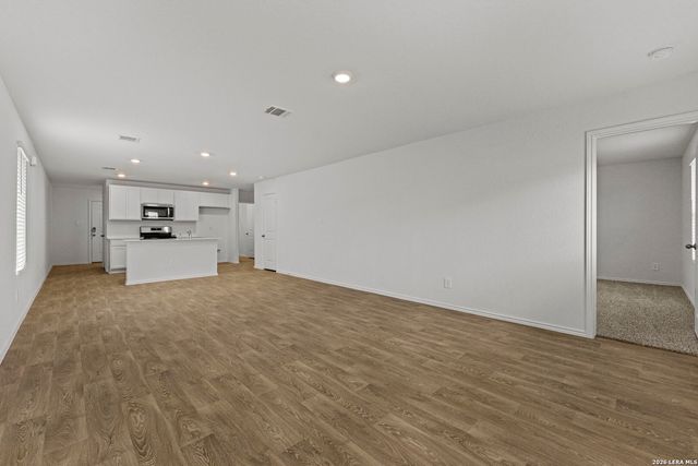 16052 Mahogany Way, Elmendorf, TX 78112