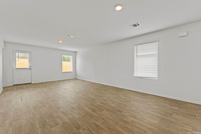 16052 Mahogany Way, Elmendorf, TX 78112
