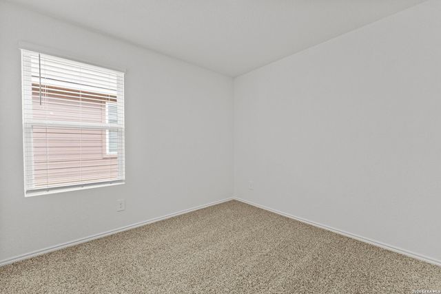 16052 Mahogany Way, Elmendorf, TX 78112
