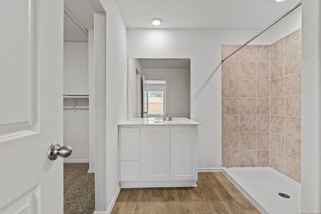 16052 Mahogany Way, Elmendorf, TX 78112