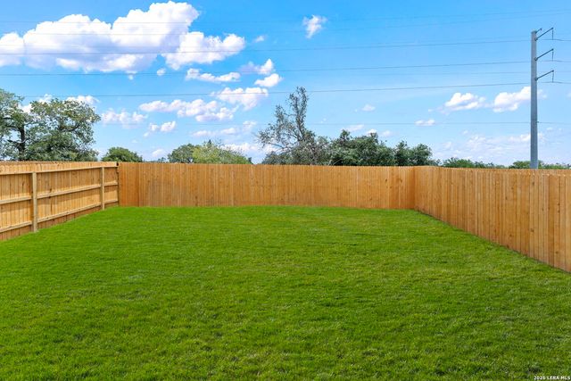 16052 Mahogany Way, Elmendorf, TX 78112