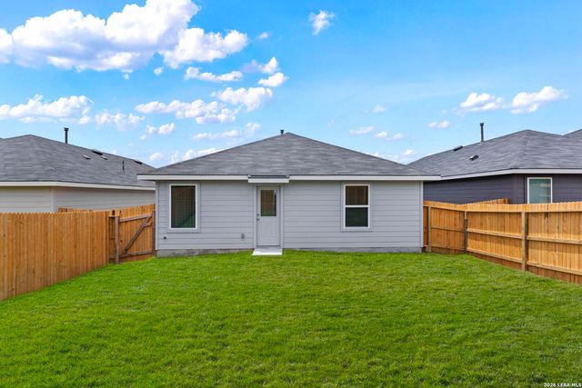 16052 Mahogany Way, Elmendorf, TX 78112