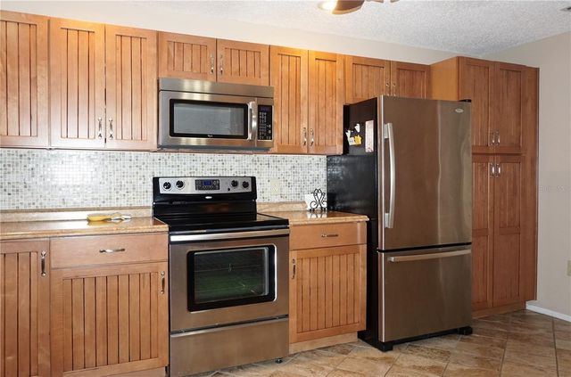 4334 TAHITIAN GARDENS CIRCLE C, Holiday, FL 34691