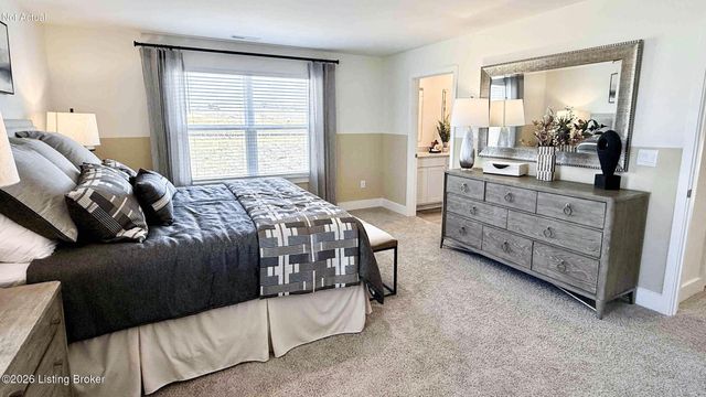 8122 Cedar Pointe Dr, Louisville, KY 40229