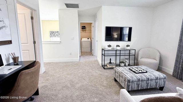 8122 Cedar Pointe Dr, Louisville, KY 40229