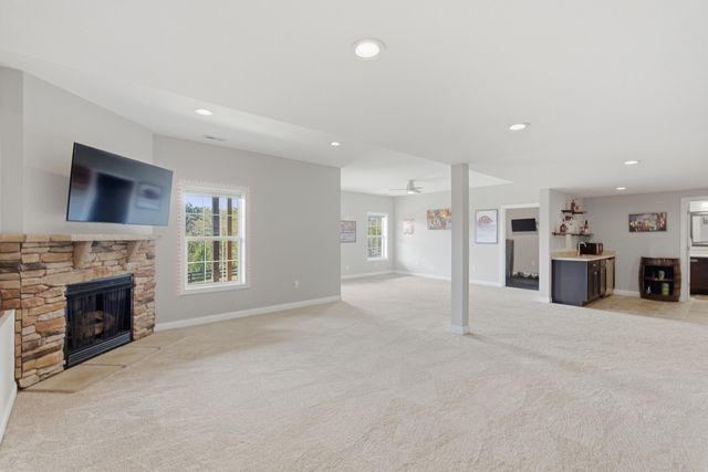 172 Tuscany Way, Richmond, KY 40475