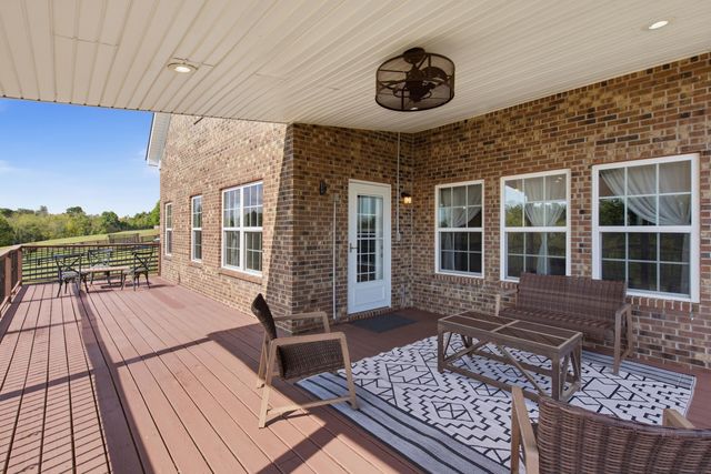 172 Tuscany Way, Richmond, KY 40475