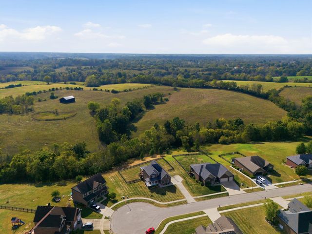 172 Tuscany Way, Richmond, KY 40475