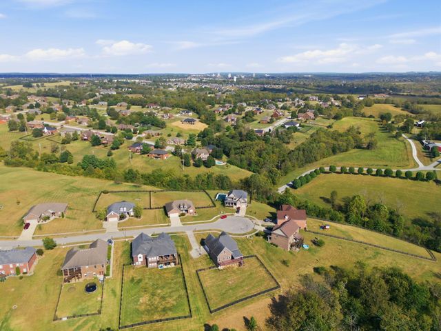172 Tuscany Way, Richmond, KY 40475