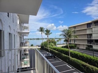 3230 S Ocean Boulevard C205, Palm Beach, FL 33480