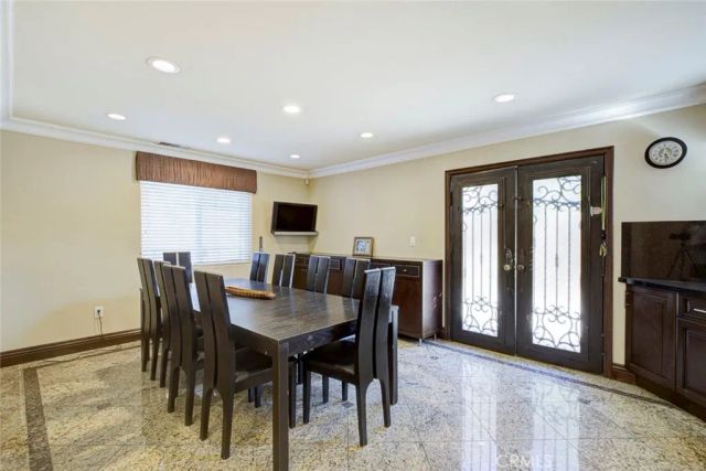 10610 Oak Tree, Sunland, CA 91040