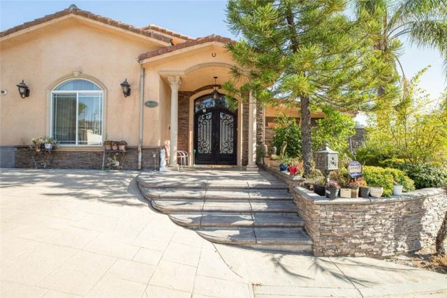 10610 Oak Tree, Sunland, CA 91040