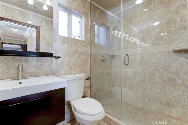 10610 Oak Tree, Sunland, CA 91040