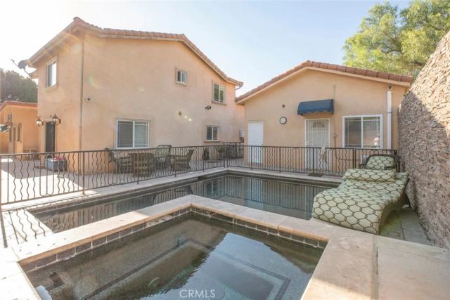10610 Oak Tree, Sunland, CA 91040