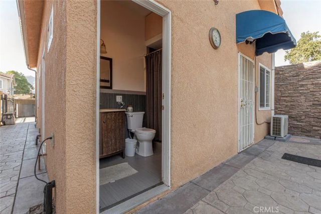 10610 Oak Tree, Sunland, CA 91040