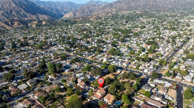 10610 Oak Tree, Sunland, CA 91040