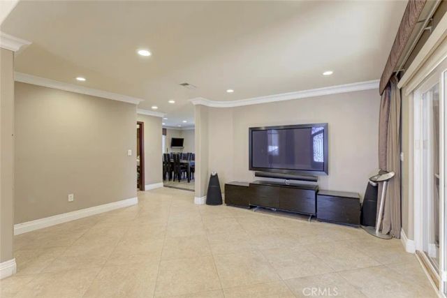 10610 Oak Tree, Sunland, CA 91040