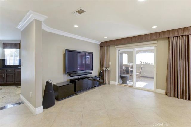 10610 Oak Tree, Sunland, CA 91040