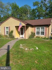 120 LEXINGTON DR, Little Egg Harbor Twp, NJ 08087