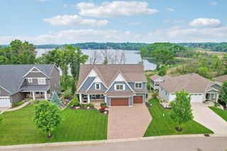 2468 Woods Drive, Victoria, MN 55386