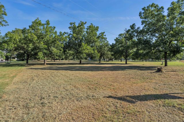 11008 Orchards Boulevard, Granbury, TX 76033