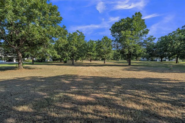11008 Orchards Boulevard, Granbury, TX 76033