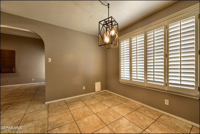 1424 RAINBOW RIDGE Drive, El Paso, TX 79912