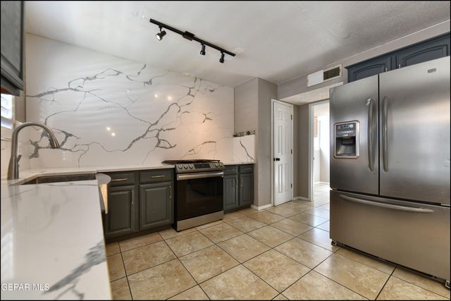 1424 RAINBOW RIDGE Drive, El Paso, TX 79912