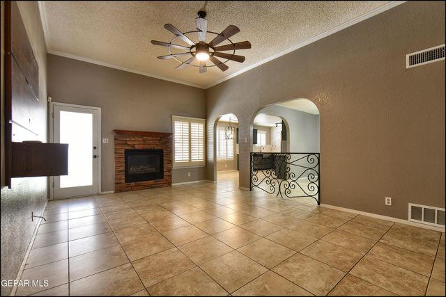 1424 RAINBOW RIDGE Drive, El Paso, TX 79912