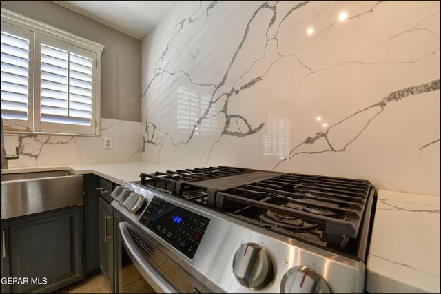 1424 RAINBOW RIDGE Drive, El Paso, TX 79912